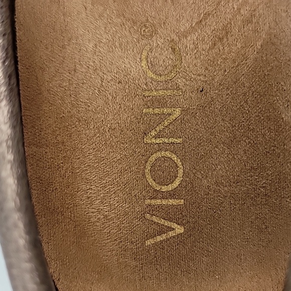 Vionic Debbie Metallic Leather Loafer Gold Size 9 - Picture 12 of 13